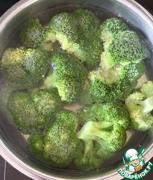 Раздавленная брокколи, запечённая с сыром Раздавленная брокколи, запечённая с сыром