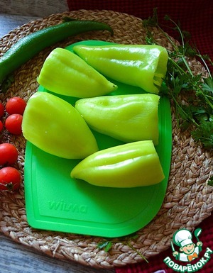 Запечённые фаршированные перцы