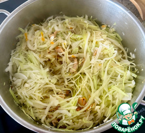 Солянка с курицей. Без масла, но на курином бульоне