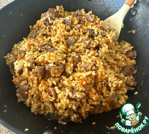 Индюшачьи желудки с булгуром Индюшачьи желудки с булгуром