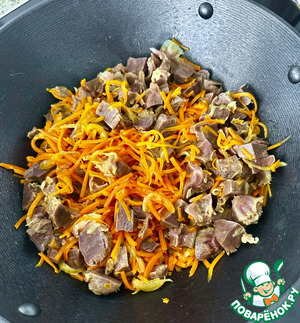 Индюшачьи желудки с булгуром Индюшачьи желудки с булгуром