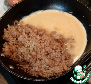 Жареный рис с крабом и яйцом